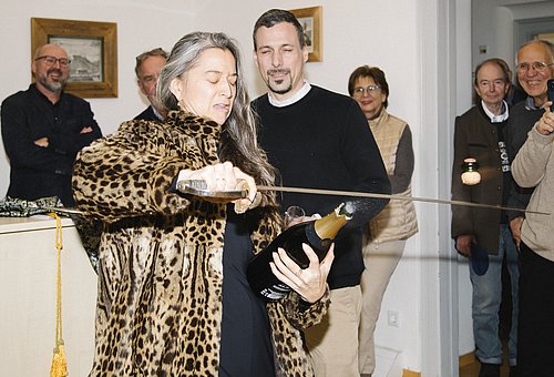 Filmkünstlerin Veronika Dräxler und Stadtarchivar Simon Kalleder